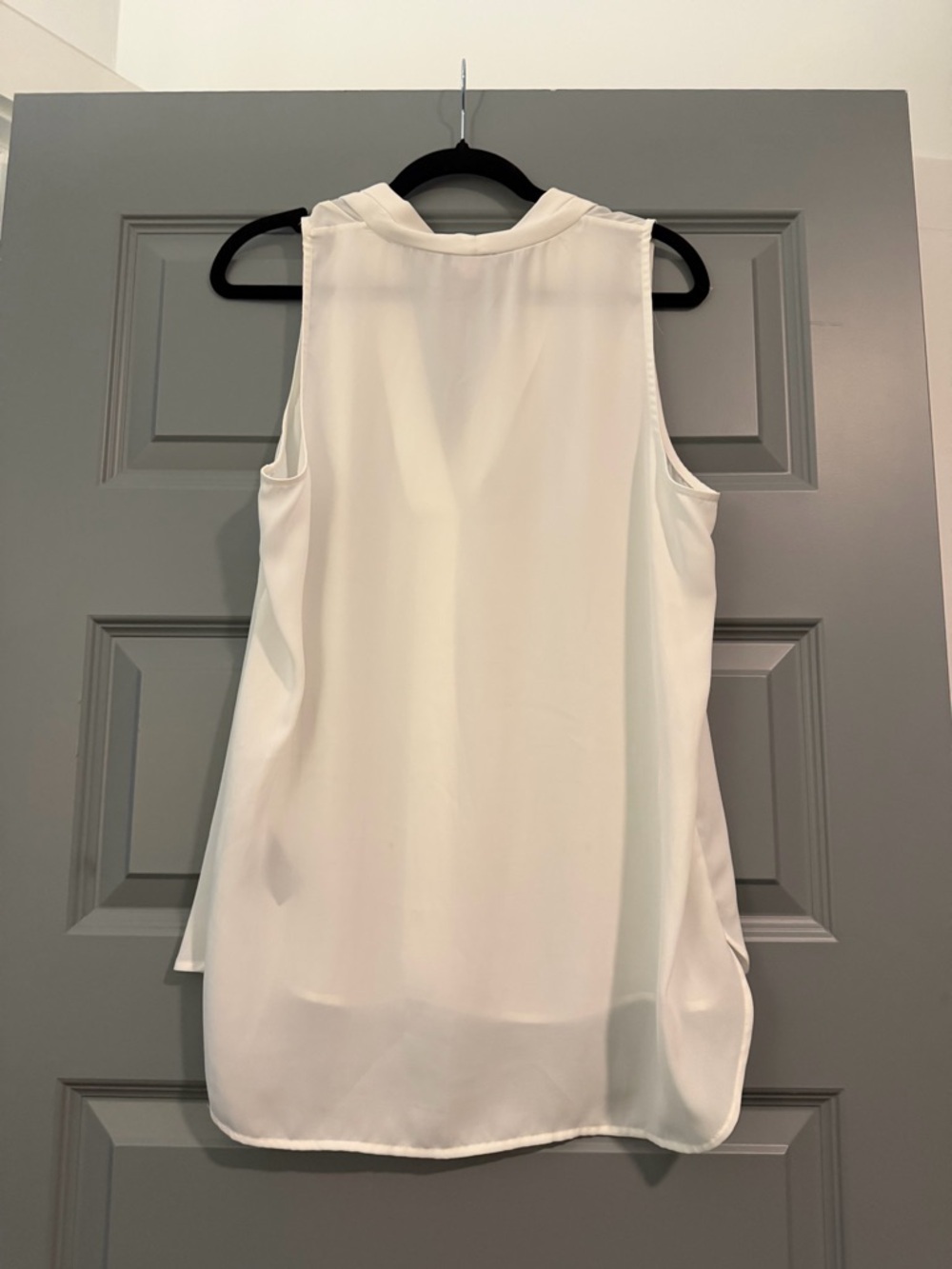 Vince Camuto Sleeveless High-Lo Blouse - Size large - Picture 3 of 5